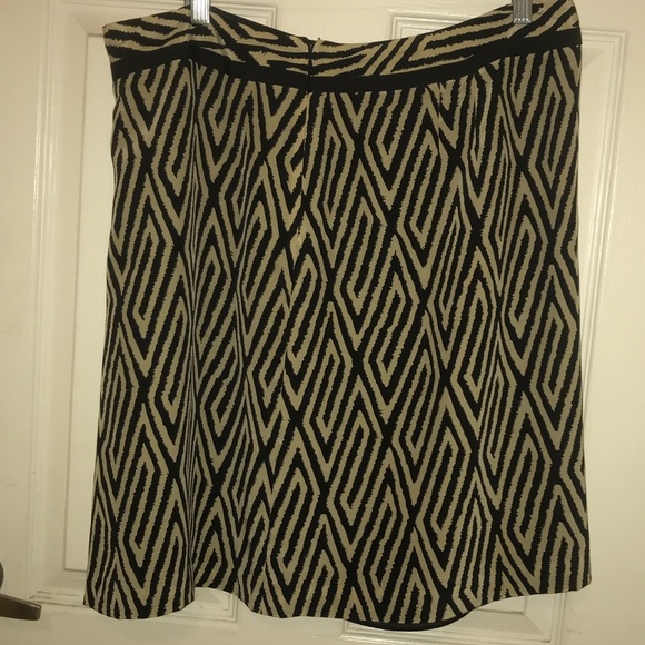 Ann Taylor Dresses & Skirts - Ann Taylor 4 for $20 Skirt 14P
